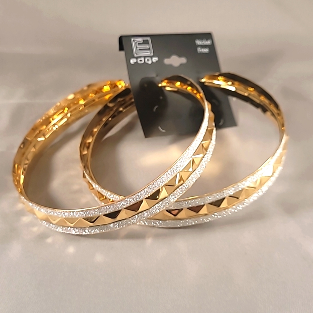 🆕 Large Hoop Earrings  Silvertone Goldtone Sparkling Leverback French Wire NWT